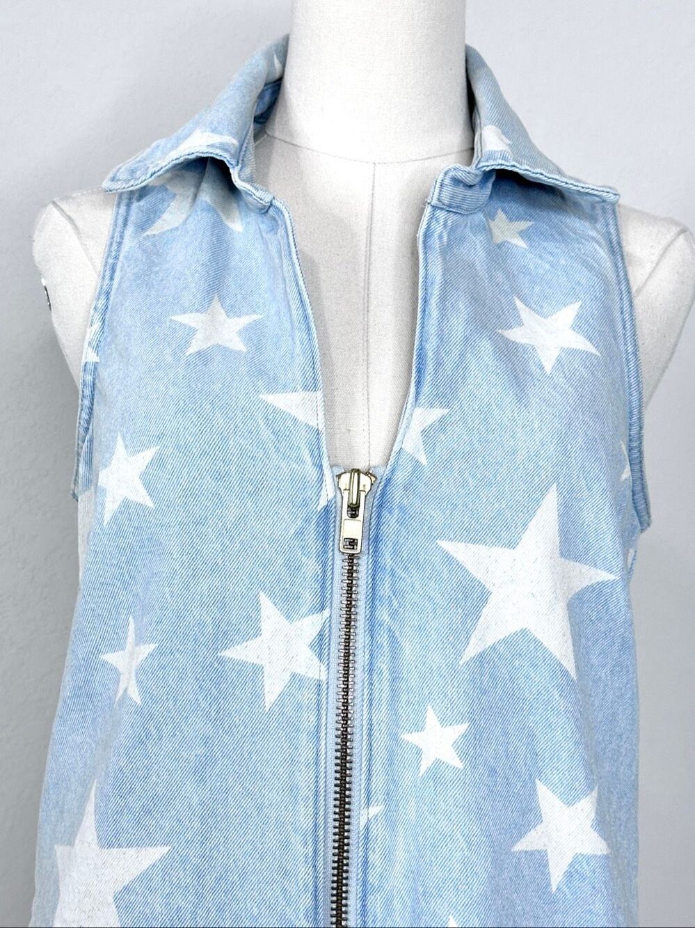 Show Me Your Mumu Reno Star Print Denim Romper Small Western Festival - Picture 8 of 16